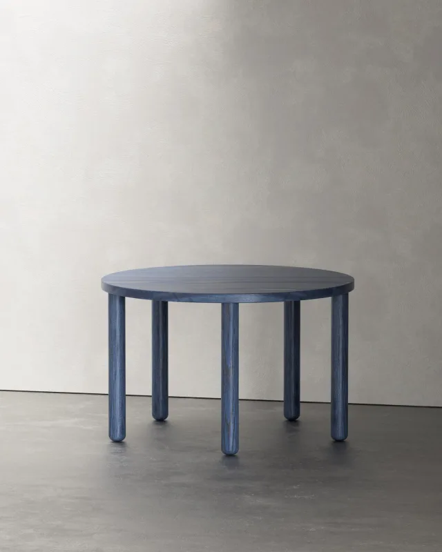 Layout - Round Dining Table